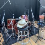 Chris Regez & Band. Die Bühne ist bereit für den Auftritt am Trucker & Country Festival Interlaken 2023